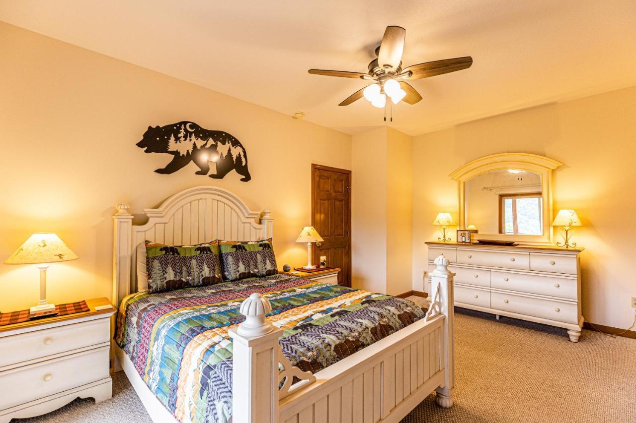 Condo With Stunning Mountain And 6Th Green Views Near Harrahs Cherokee Bryson City Whittier Exterior photo