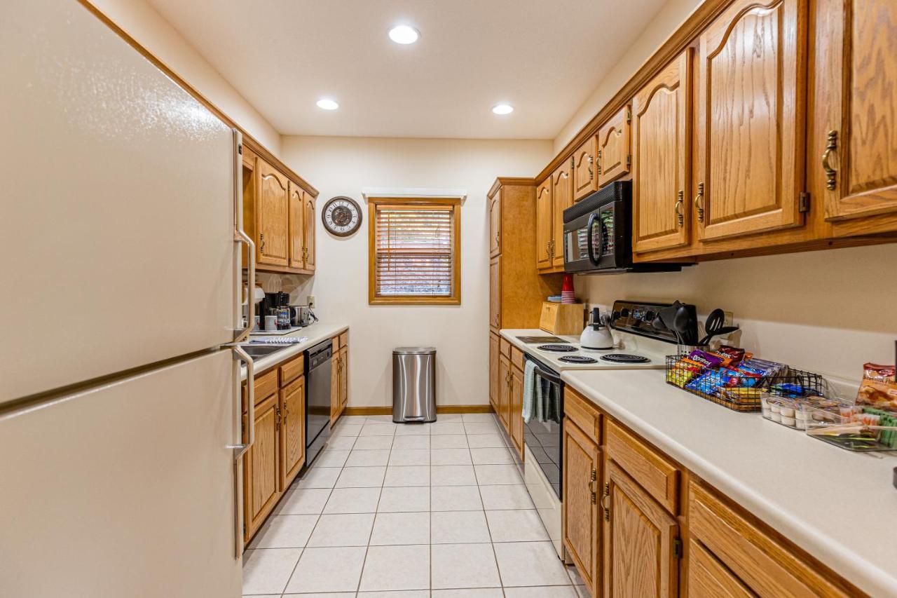 Condo With Stunning Mountain And 6Th Green Views Near Harrahs Cherokee Bryson City Whittier Exterior photo